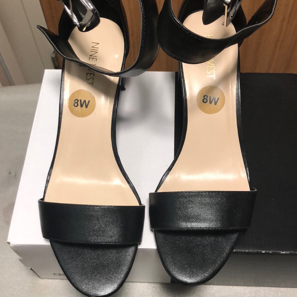 Nine West open toe shoe